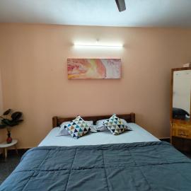 Hamsa Farmstay - 2BHK AC Homestay, hotell i Mysore