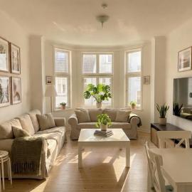Spacious 3 Bedroom Apartment In The Heart Of Bergen, ξενοδοχείο στο Μπέργκεν