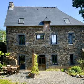 MOULIN DU VAULAURENT Gite 8 pers entre bois, rivières et sentiers