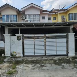 Delima Homestay Taman Cahaya Masai, hotel i Pasir Gudang