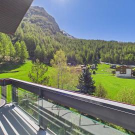 Suite for 3 with Mountain View near SaasFee, hótel í Saas-Almagell