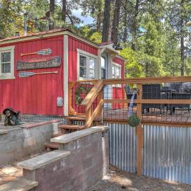 Red Bungalow Vallecito Studio Cabin near Durango, CO, hotel in Bayfield