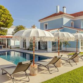 Blue Beach Villa - Coastal Escape