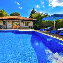 Villa Defne Kaş, hótel í Cukurbag