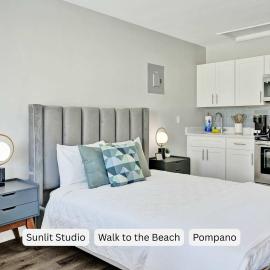 Pelican Studio with Full Kitchen in Pompano