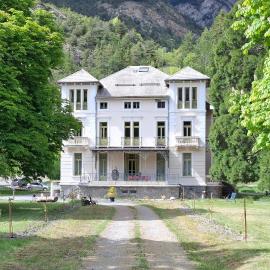 Appartement deux pièces plein Sud, hotel u gradu Jausiers