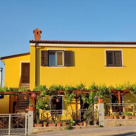 Casa Calle Larga