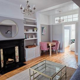 Smugglers Retreat - Sea Views & Garden, Rottingdean, hotel in Rottingdean