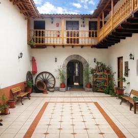 Cusco colonial house 3 min to Main Square, hotel en Cuzco