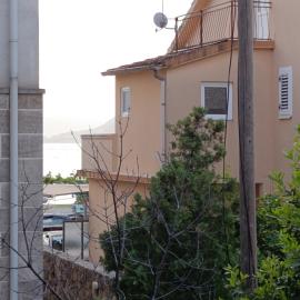 Apartment near the beach with sea view