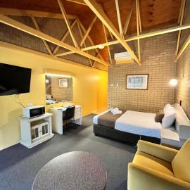 High Country Motor Inn Bright, hotel di Bright