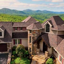 Luxury Mountaintop 2-Home Compound on 50 acres, Sleeps 28, Black Mountain, Asheville โรงแรมในแบล็คเมาน์เทน