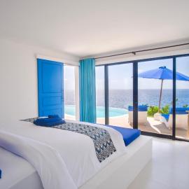 NEW! 2BR Ocean View, Infinity Pool, Villa Kerylos, hotell i Sampalan