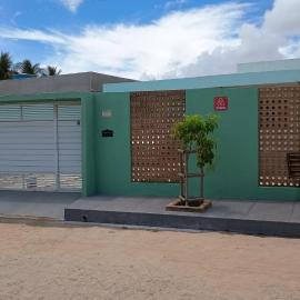 Encanto à Beira-Mar com piscina no Pontal de Coruripe, hotel u gradu Koruripe