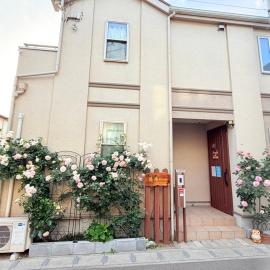 悠居House 最大12名 一戸建貸切 東京ディズニー 幕張メッセ便利 空港直通 無料駐車, hotel em Funabashi