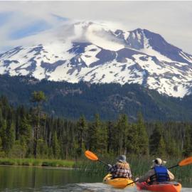 Anissa Shasta Hostel, hotel en Weed