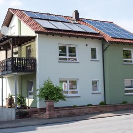 Ferienwohnung Münch mit Balkon, hotelli kohteessa Großheubach
