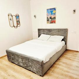 Belle Appartement avec 2 studios 2 salles de bain & Parking Gratuit dans le rue RDC proche centre