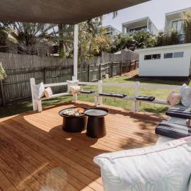 Pet-Friendly Home with Big Yard 300m to Dog Beach Walk to Restaurants