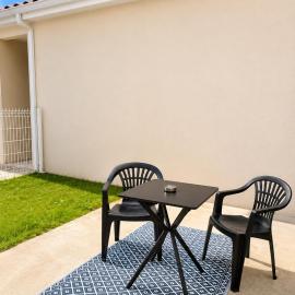 Studio neuf climatisé avec jardin privé parking, hotel a Auterive
