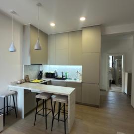 Zenith Lux Apartment Beachfront & Parking โรงแรมในบิเยลา