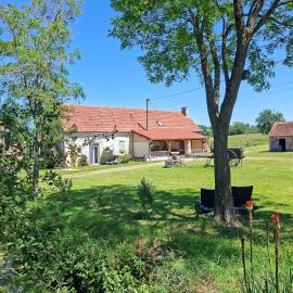 Viesnīca chambres d'hôtes Domaine les Grands Pérons pilsētā Hérisson