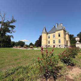 Coin de Paix - Château de Launay، فندق في Saint-Vincent-sur-Oust