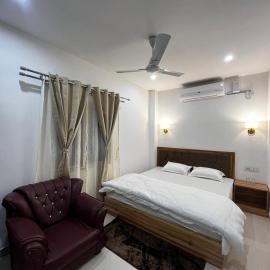 Swagat Guest House Walking distance from New LGBI Airport Terminal -2, хотел в Гувахати