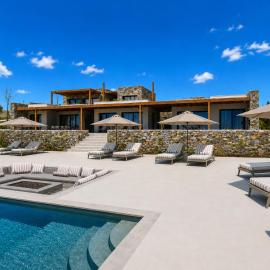 Summer Scents Villa Sani by Granari Rentals โรงแรมในซานิบีช