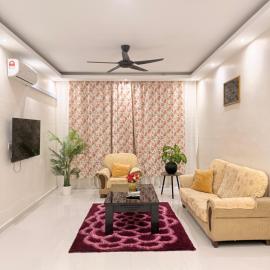 Homestay ANNUAR kangar, hotel v mestu Kangar
