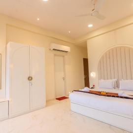 Twins ultra luxury villa by Regara Stays, hotel in Khandala