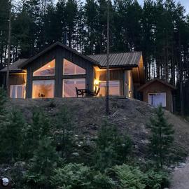 Hytte Solrik in Vrådal für 6 Personen mit Sauna und tollem Blick، فندق في Kviteseid