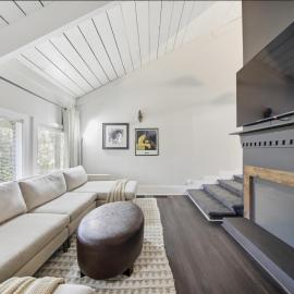Minutes to Atlanta, Entire Home, 3 King Suites, 3 Full Baths, No Sharing, hotelli kohteessa Decatur