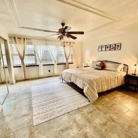 Newly Renovated Quiant 2-bed 2-bath Apt, hotel in Wilmington