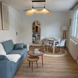 Maison cosy et confortable -petit déjeuner inclus, hotel en Felletin