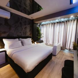 Modern Suite by The Bubbles Rooms