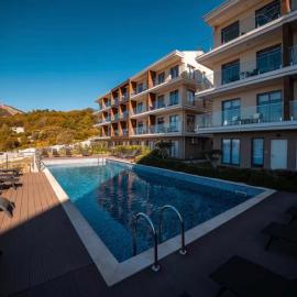 Eliza Sea View Apartment with Pool