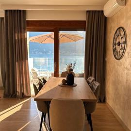 Paola Sea View Apartment, khách sạn ở Dobrota