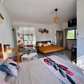 Brentom Beach House, khách sạn ở La Vigueta