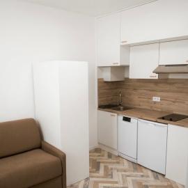 Le Petit Chevron - Mini Studio avec terrasse aux portes de Paris, hotel in Ivry-sur-Seine