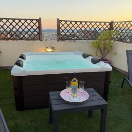 Sardegna Relax Attic, hotel a Quartu SantʼElena