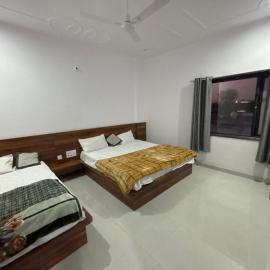Lord Krishna hotel, hotel in Khātu