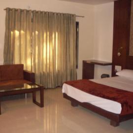 New Hotel Shree Ganga, khách sạn ở Shājāpur