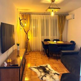 Wood&Light, hotel u gradu Hunedoara