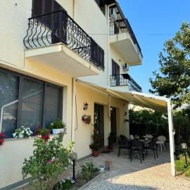 Villa Emma Durrës, hotel in Durrës