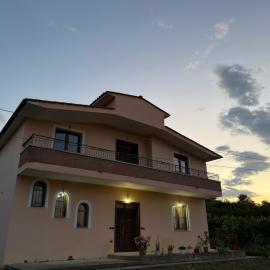 Spacious Villa Near Airport Tirana