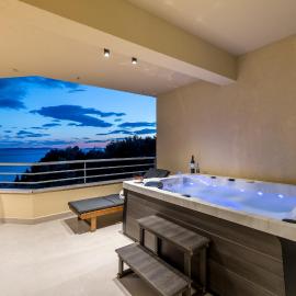 Beachfront Suite Residence
