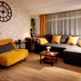 Luxury Smart 1-Bedroom Residence, Windsor,Slough, Sleeps 4, Garden, Parking, хотел в Слау