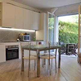 Appartamento moderno e spazioso con giardino privato