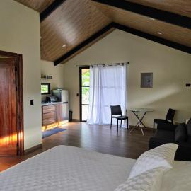 Sol Casita Riverside Jungle Cabin NEWLY BUILT